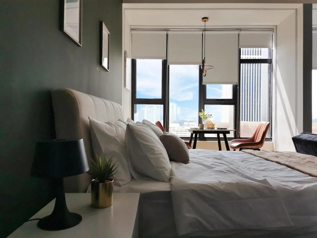 Ceylonz Suites By V Stay Куала-Лумпур